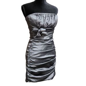Jessica McClintock Strapless w/ Floral Details Gray Sliver Mini Dress 8